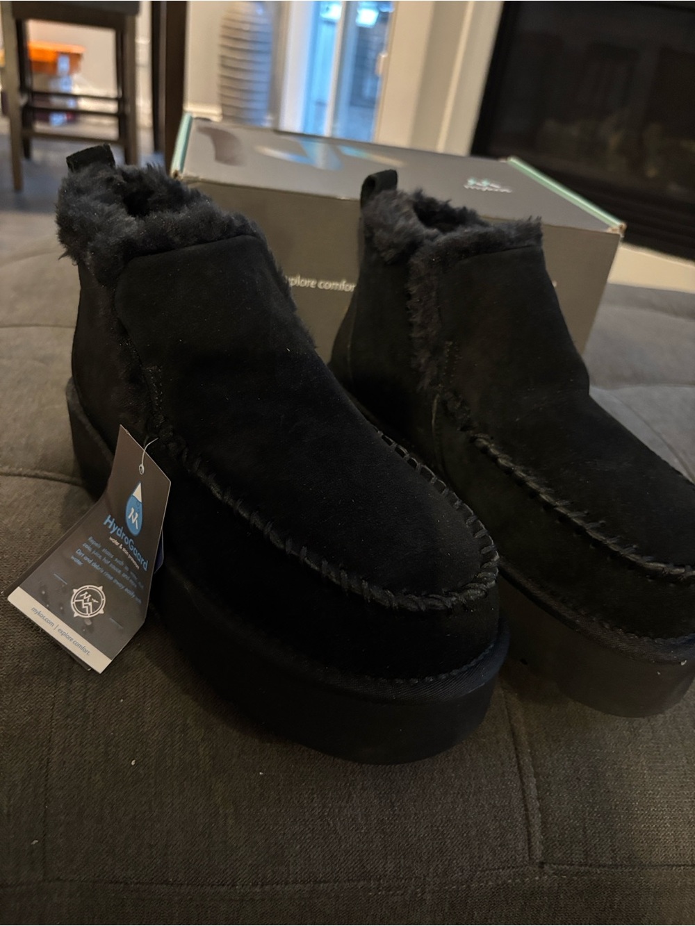 Shearling-Lined Mykos Black Platform Mules - Picture 2 of 4